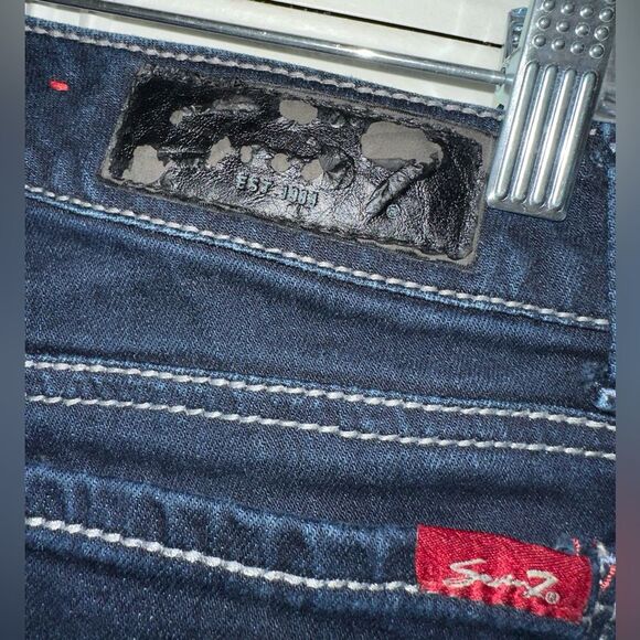 Seven7 Women’s Rhinestone Pocket Dark Wash Petite Low Rise Bootcut Jeans Size 6P - Picture 9 of 12